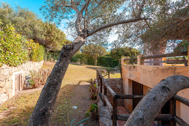 Villa bifamiliare in vendita a San Teodoro