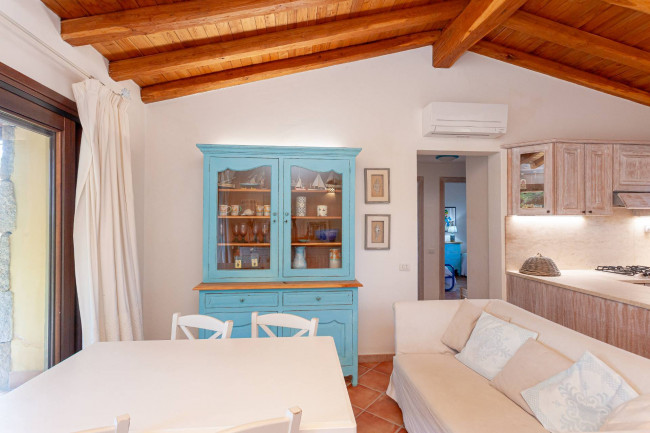 Villa bifamiliare in vendita a San Teodoro