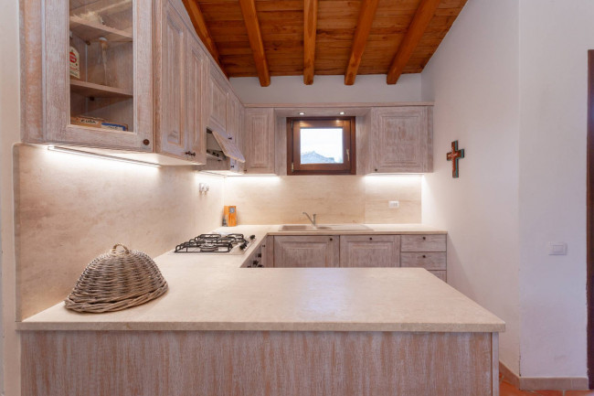 Villa bifamiliare in vendita a San Teodoro