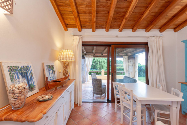 Villa bifamiliare in vendita a San Teodoro