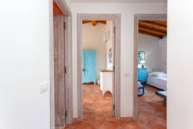 Villa bifamiliare in vendita a San Teodoro