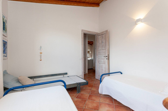 Villa bifamiliare in vendita a San Teodoro