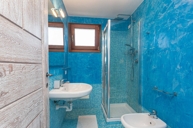 Villa bifamiliare in vendita a San Teodoro