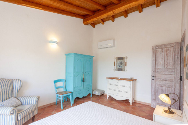 Villa bifamiliare in vendita a San Teodoro