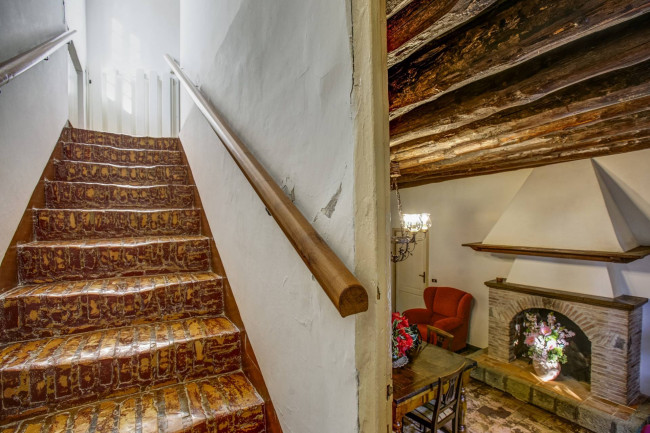 Cascina/Casale in vendita a Pomezia