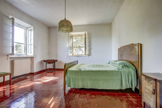 Cascina/Casale in vendita a Pomezia