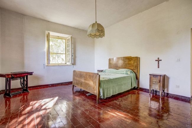 Cascina/Casale in vendita a Pomezia