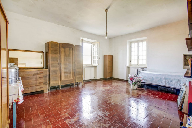 Cascina/Casale in vendita a Pomezia