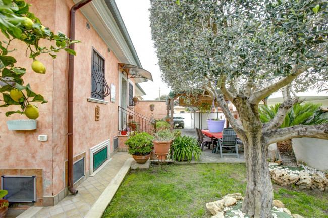 Villa in vendita a Ardea