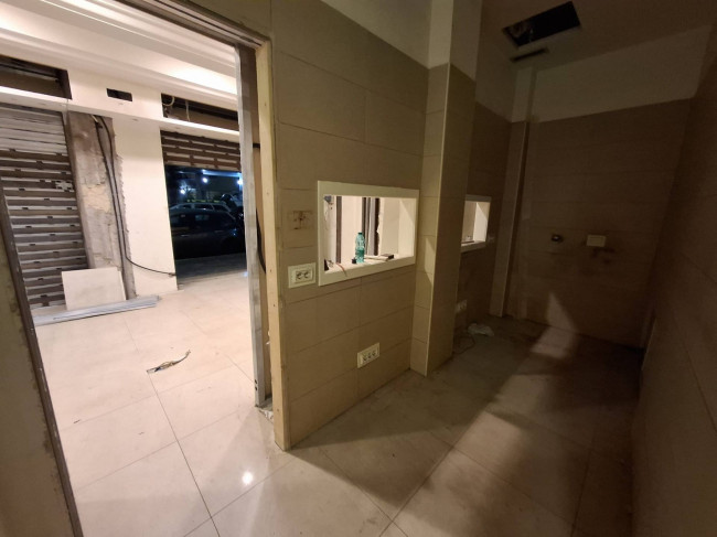 Negozio in affitto a Roma