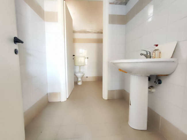 Negozio in affitto a Roma