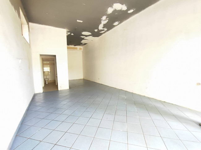 Negozio in affitto a Roma