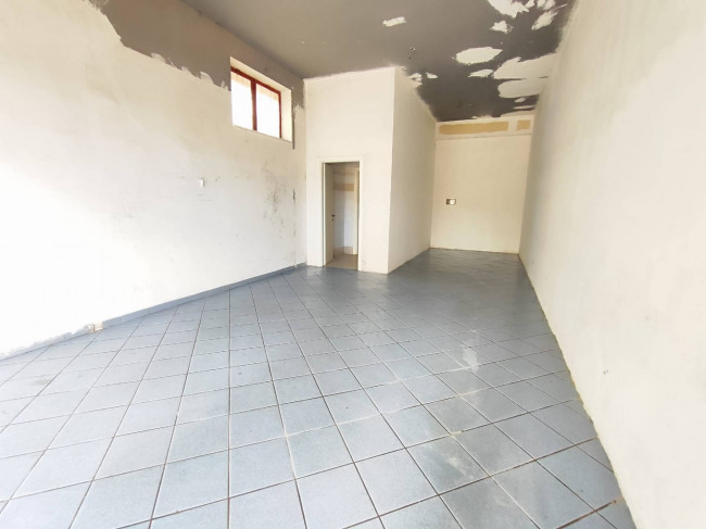 Negozio in affitto a Roma