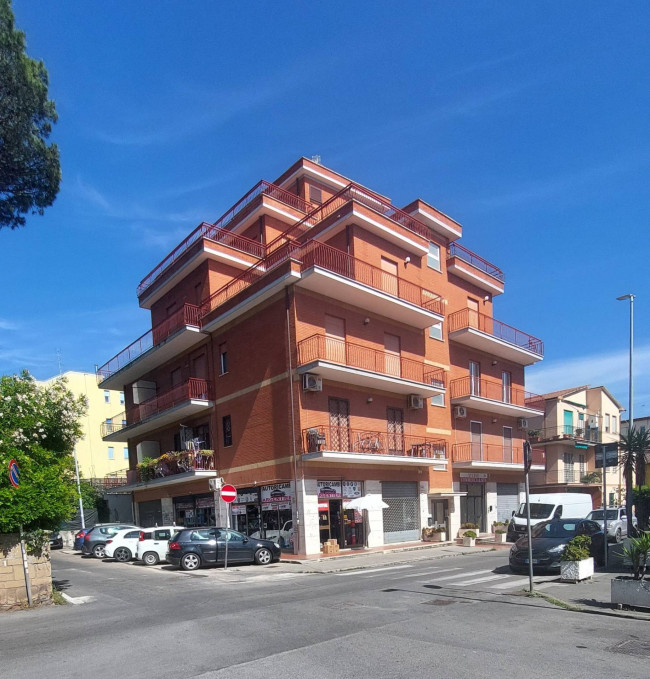 Negozio in affitto a Roma