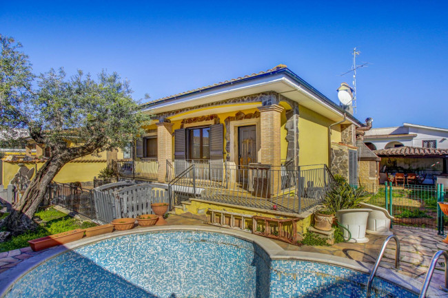 Villa singola in vendita a Ardea