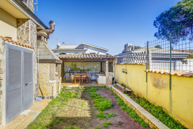 Villa singola in vendita a Ardea