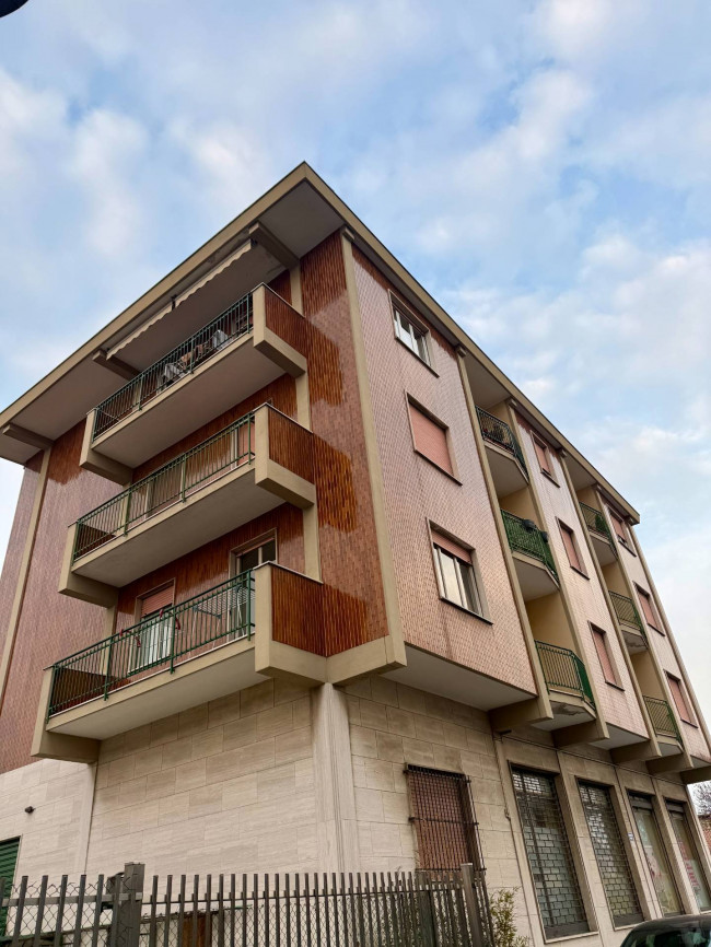 Appartamento in affitto a Baranzate