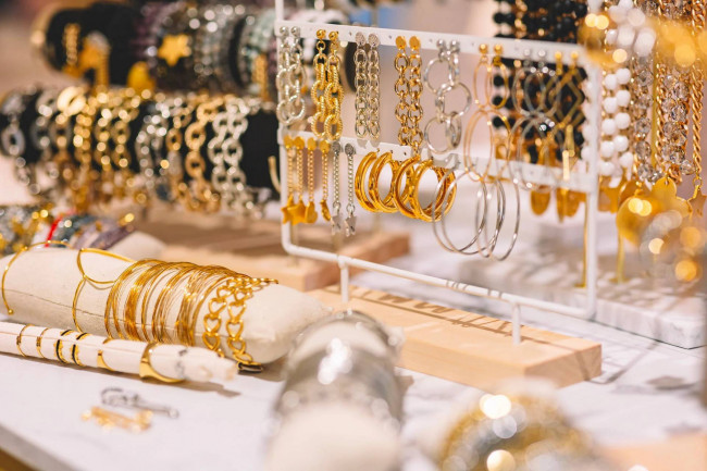 Attività Commerciale in vendita a Pomezia