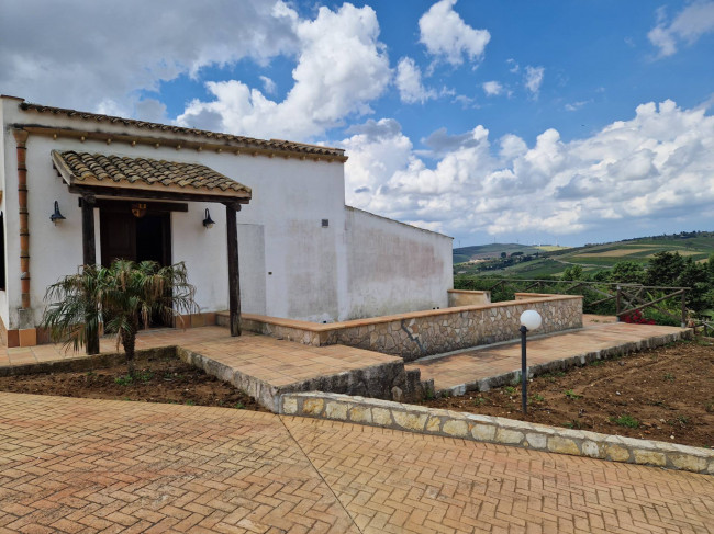 Cascina/Casale in vendita a Castellammare del Golfo