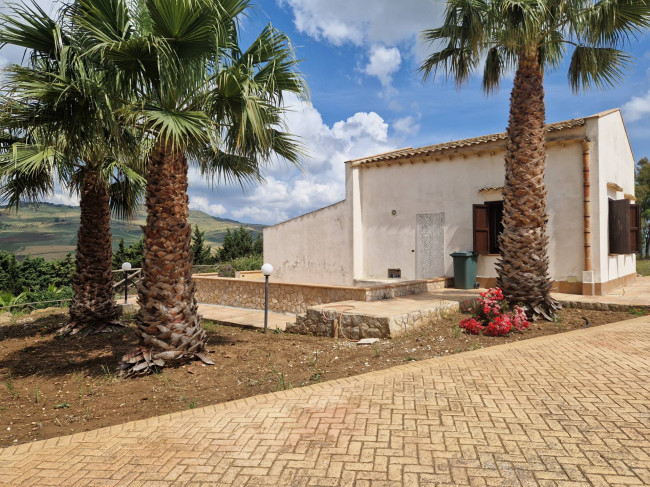 Cascina/Casale in vendita a Castellammare del Golfo