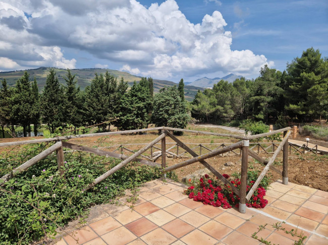 Cascina/Casale in vendita a Castellammare del Golfo