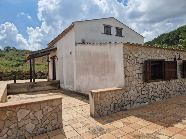 Cascina/Casale in vendita a Castellammare del Golfo