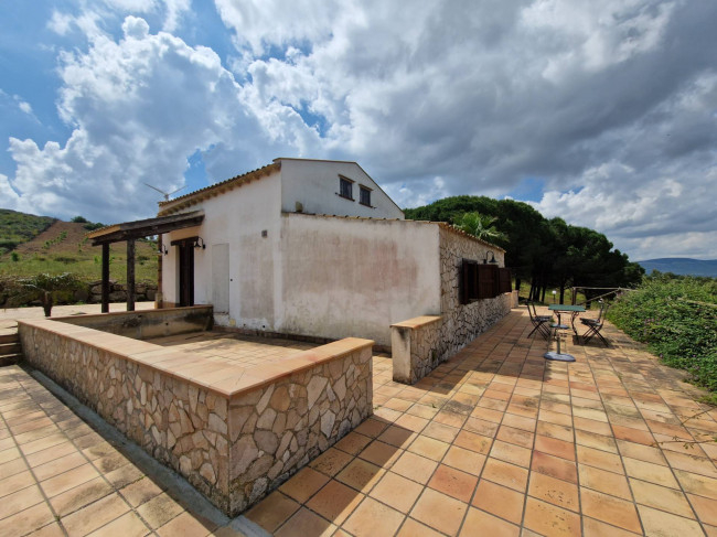 Cascina/Casale in vendita a Castellammare del Golfo