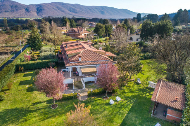 Villa bifamiliare in vendita a Rocca Priora