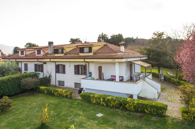 Villa bifamiliare in vendita a Rocca Priora