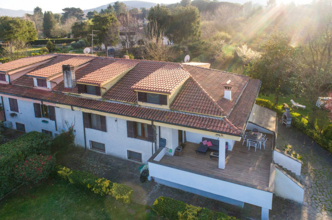 Villa bifamiliare in vendita a Rocca Priora