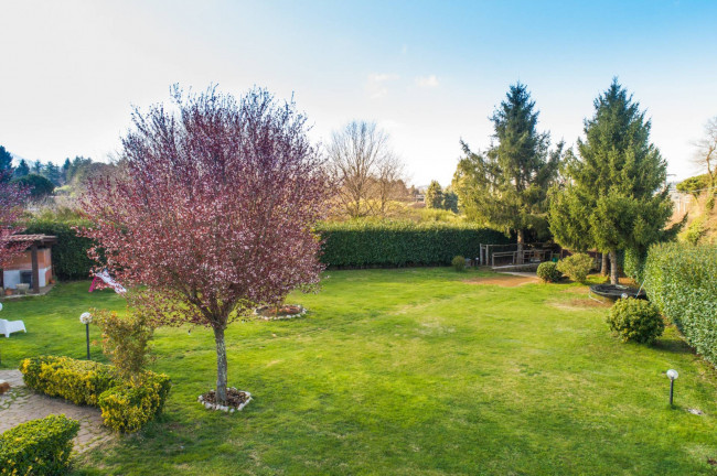 Villa bifamiliare in vendita a Rocca Priora