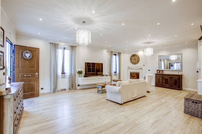 Villa bifamiliare in vendita a Rocca Priora