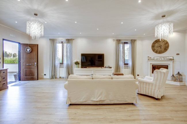 Villa bifamiliare in vendita a Rocca Priora