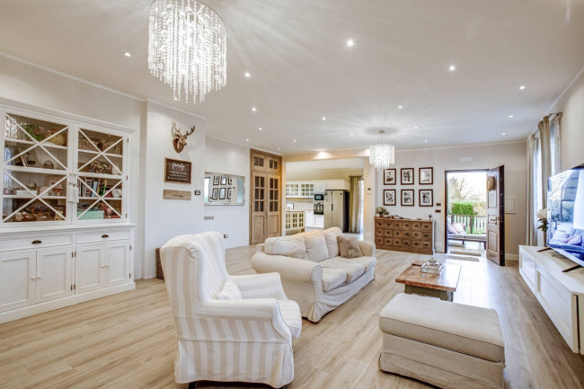 Villa bifamiliare in vendita a Rocca Priora