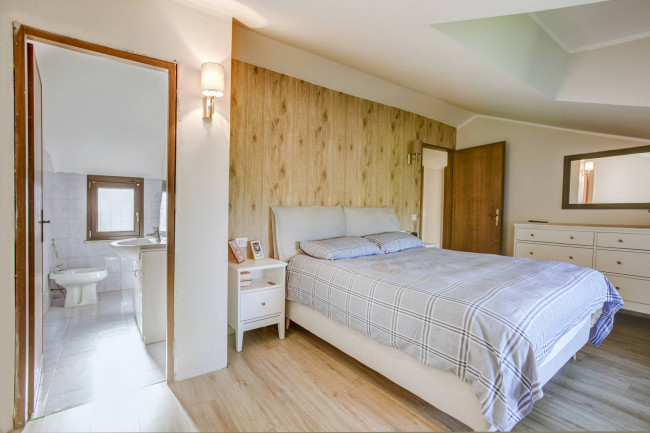 Villa bifamiliare in vendita a Rocca Priora