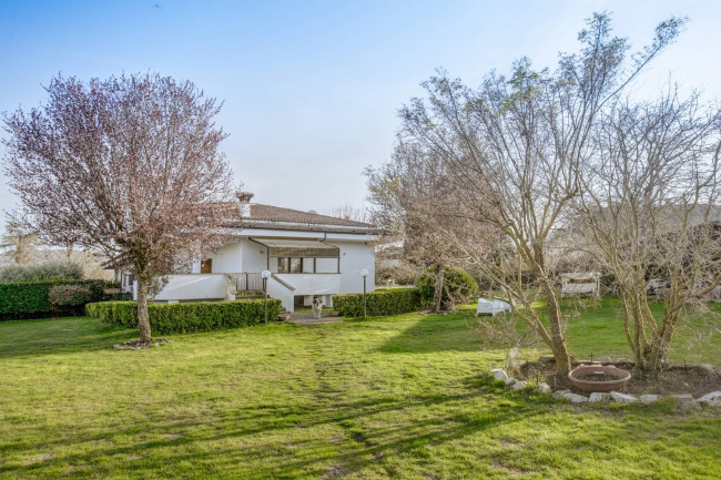 Villa bifamiliare in vendita a Rocca Priora