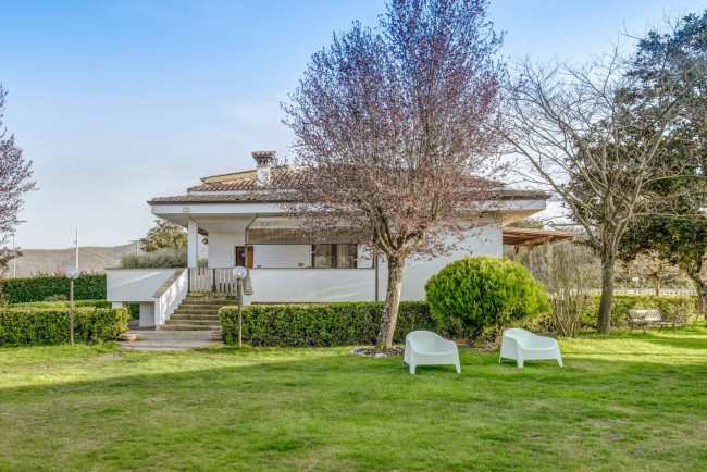 Villa bifamiliare in vendita a Rocca Priora