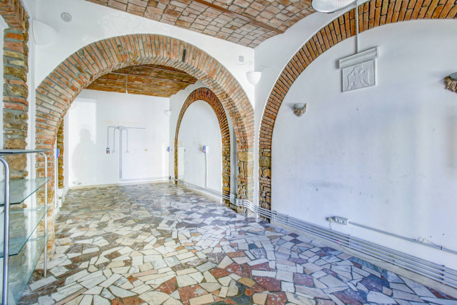 Locale Commerciale in affitto a Civitavecchia