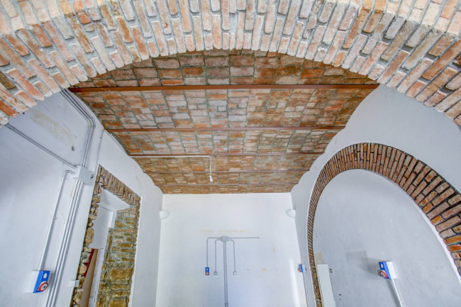 Locale Commerciale in affitto a Civitavecchia