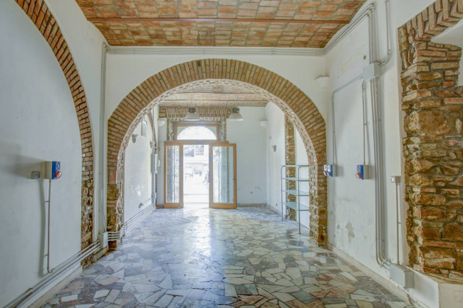 Locale Commerciale in affitto a Civitavecchia