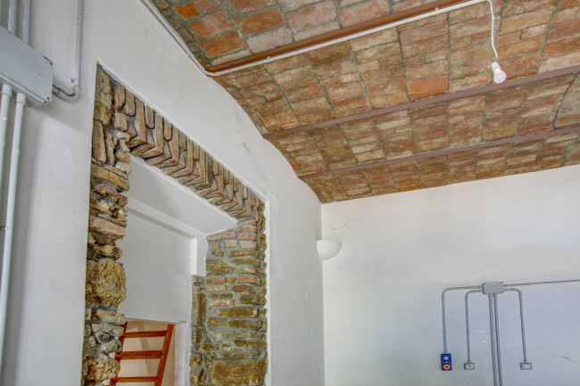 Locale Commerciale in affitto a Civitavecchia