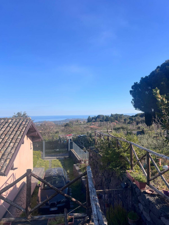 Terreno in vendita a Trecastagni