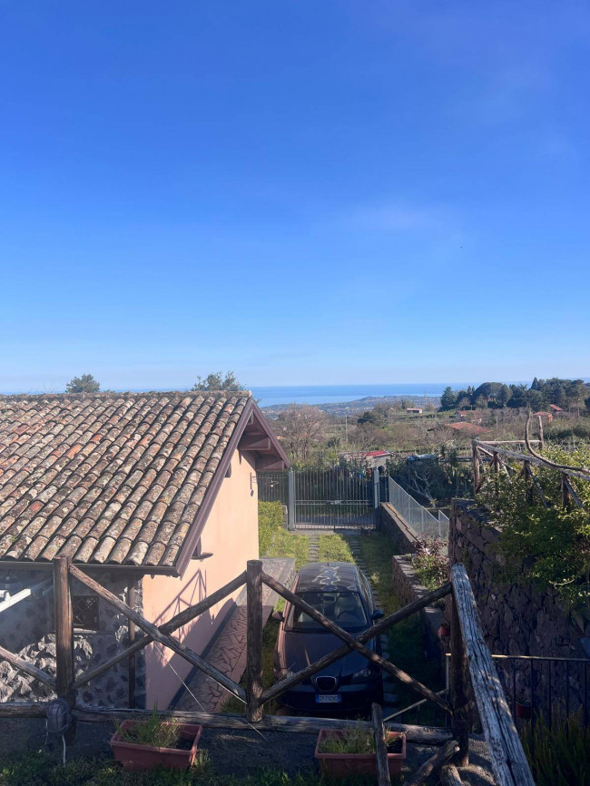 Terreno in vendita a Trecastagni