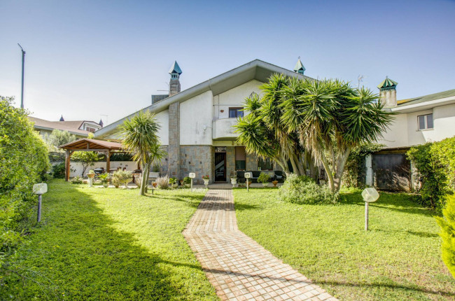 Villa singola in vendita a Ardea