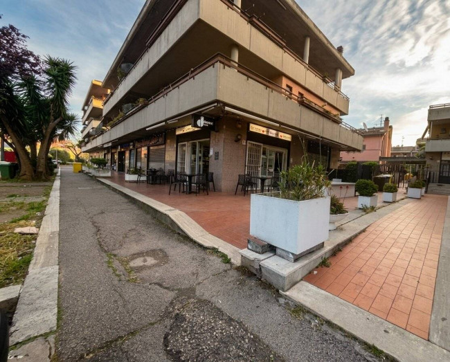 Bar in vendita a Pomezia