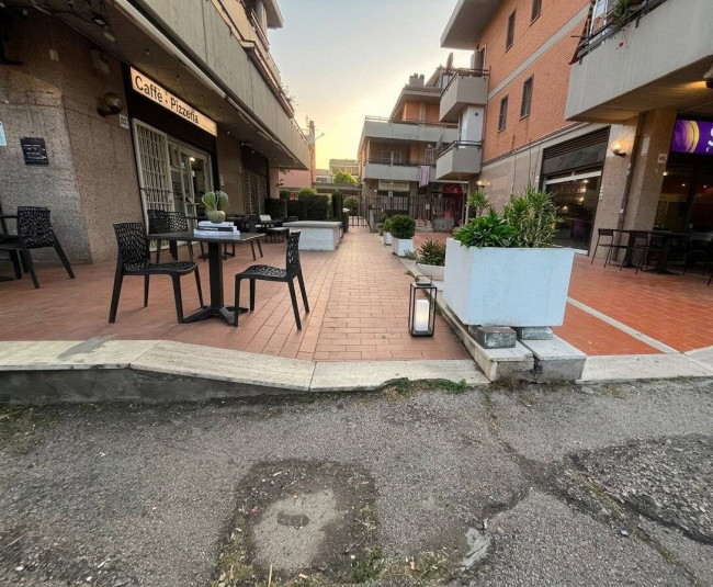 Bar in vendita a Pomezia