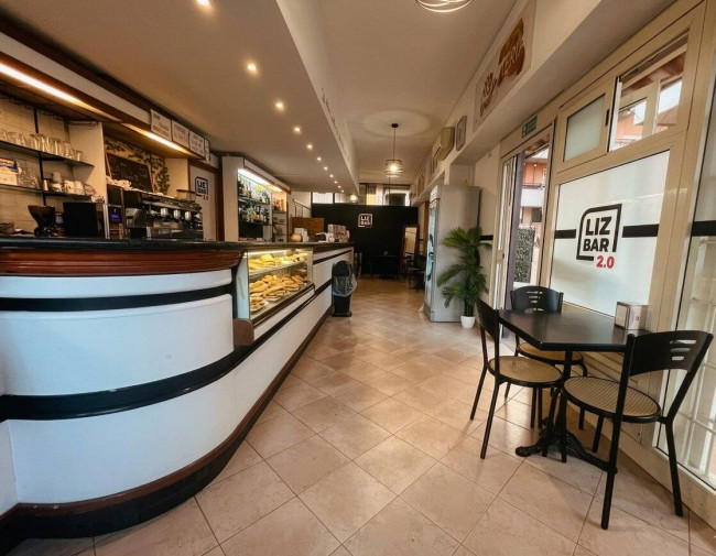 Bar in vendita a Pomezia