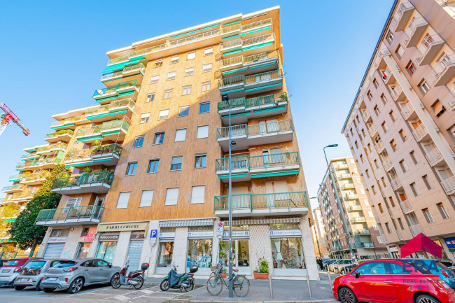 Negozio in vendita a Milano