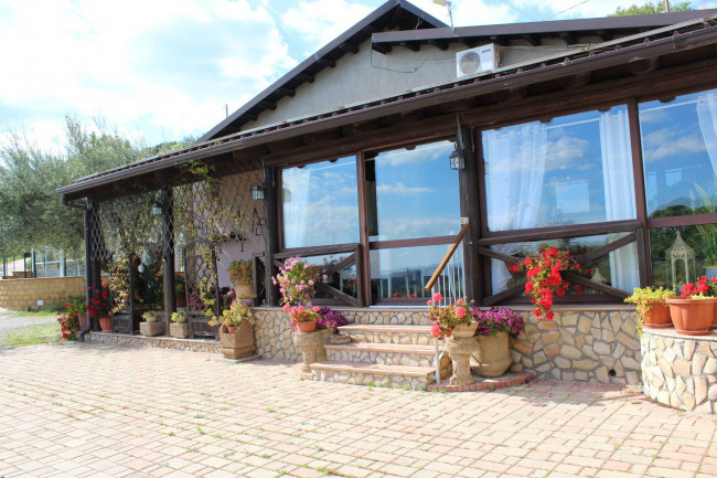 Villa singola in vendita a Agira