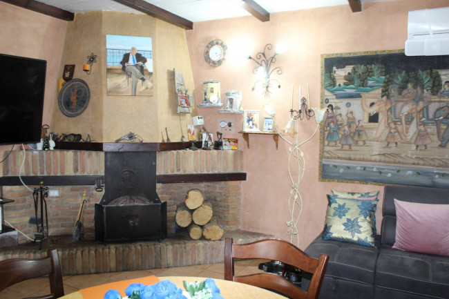 Villa singola in vendita a Agira